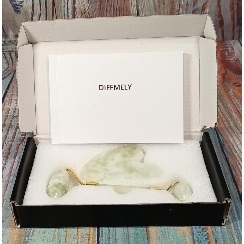 DIFFMELY Jade Roller and Gua Sha Facial‎ Massage Set